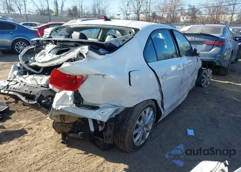 2014 Volkswagen Jetta 1.8T Se from USA, damaged, VIN 3VWD17AJ2EM390955